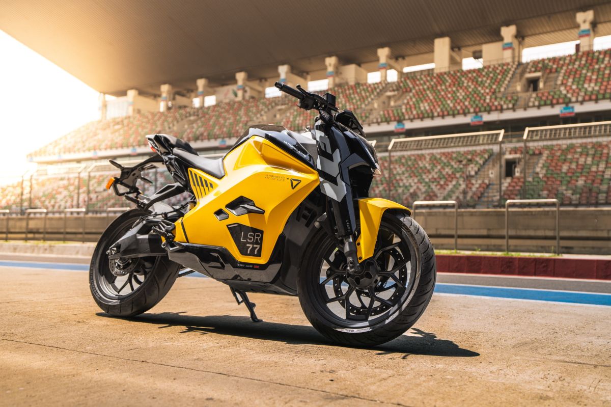 Marktstart in Deutschland: Ultraviolette stellt das Elektromotorrad F77 auf der RELOAD LAND 2025 vor